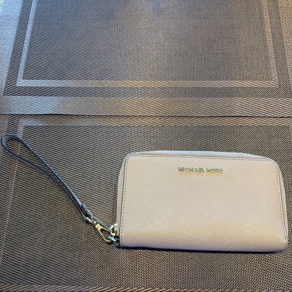 Michael Kors Handbags - Michael Kors Wallet